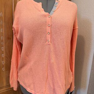 Knitted lightweight Sweater